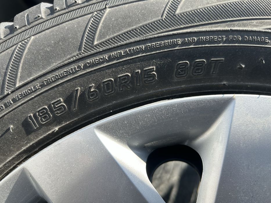 Jante tabla+capace VW 185/60/15 M+S  5*112