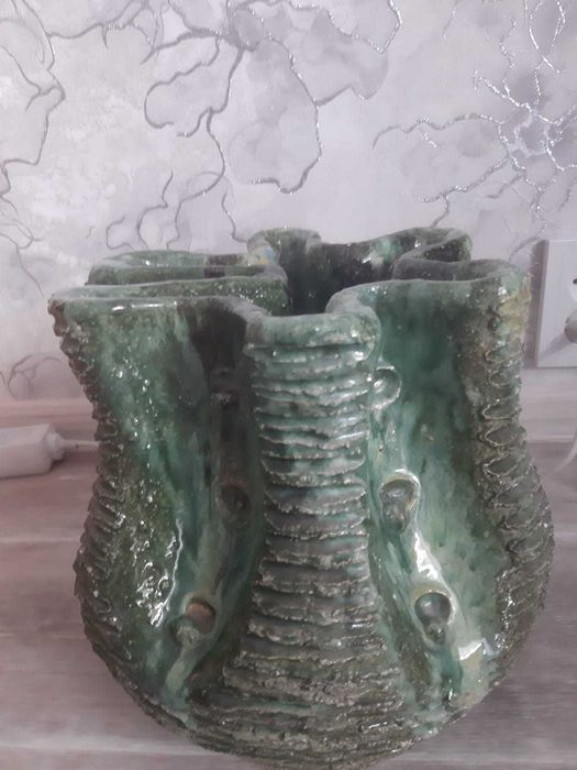 Продам напольную вазу