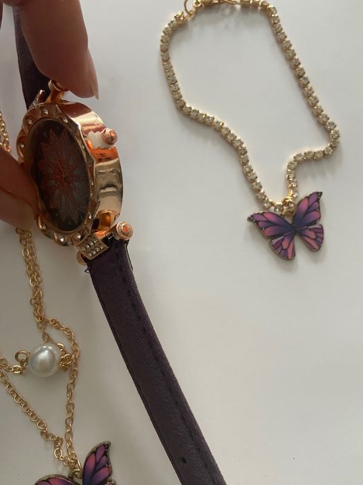 Комплект часовник с бижута