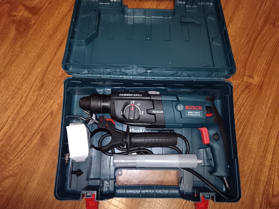 Перфоратор BOSCH