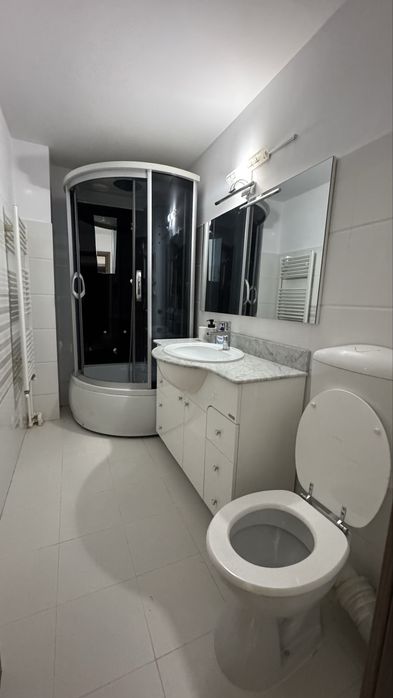 Proprietar Inchiriez apartament 3 camere Mall Vitan / Unirii sector 3