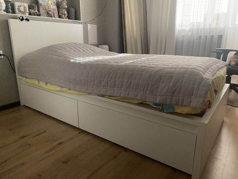 Кровать икеа 90х200 см