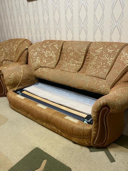 Продам 3 дивана! Срочно! Торг уместен!