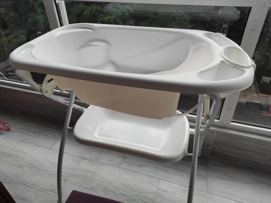 Бебешка ваничка със стойка Cam