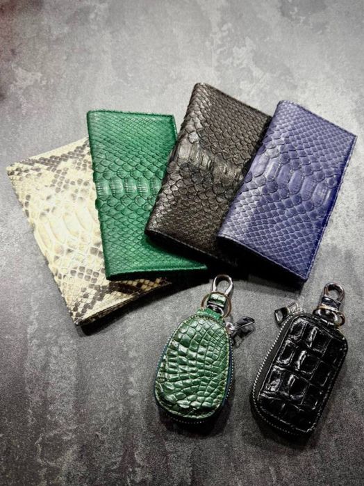 Бумажники Питон натуральный эклюзив