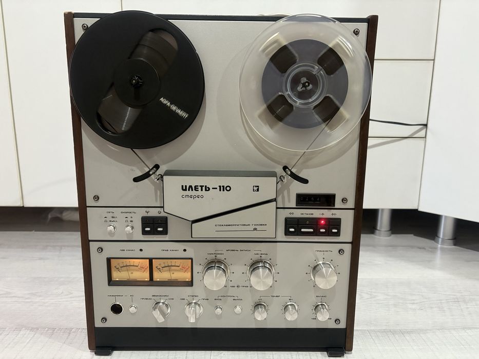 Magnetofon Rostov 105 (cititi anuntul!)
