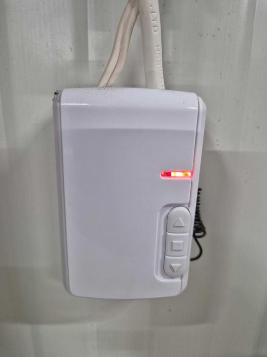 Гаражна ролетна врата щора