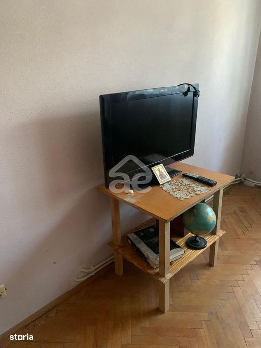 Apartament 4 camere de închiriat!