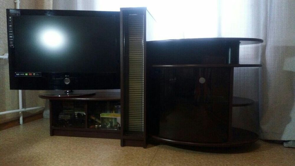 Тумба под телевизор двухъярусная