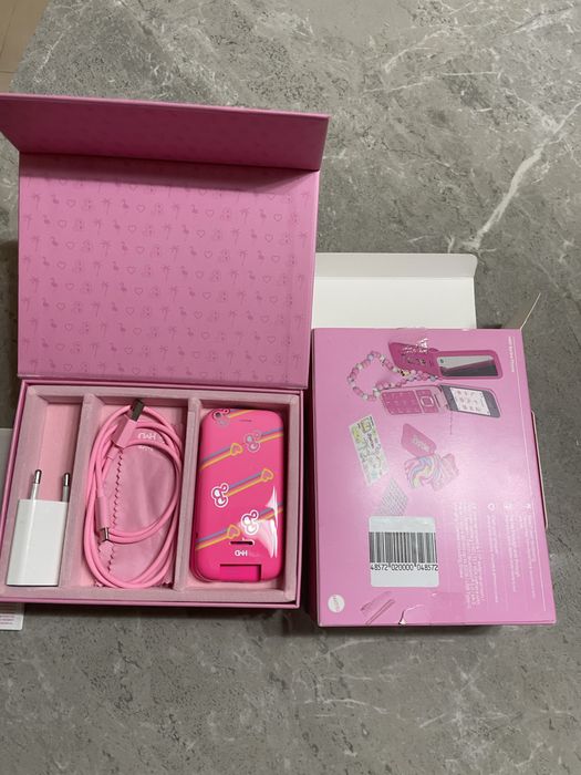 HMD Barbie телефан за момиче