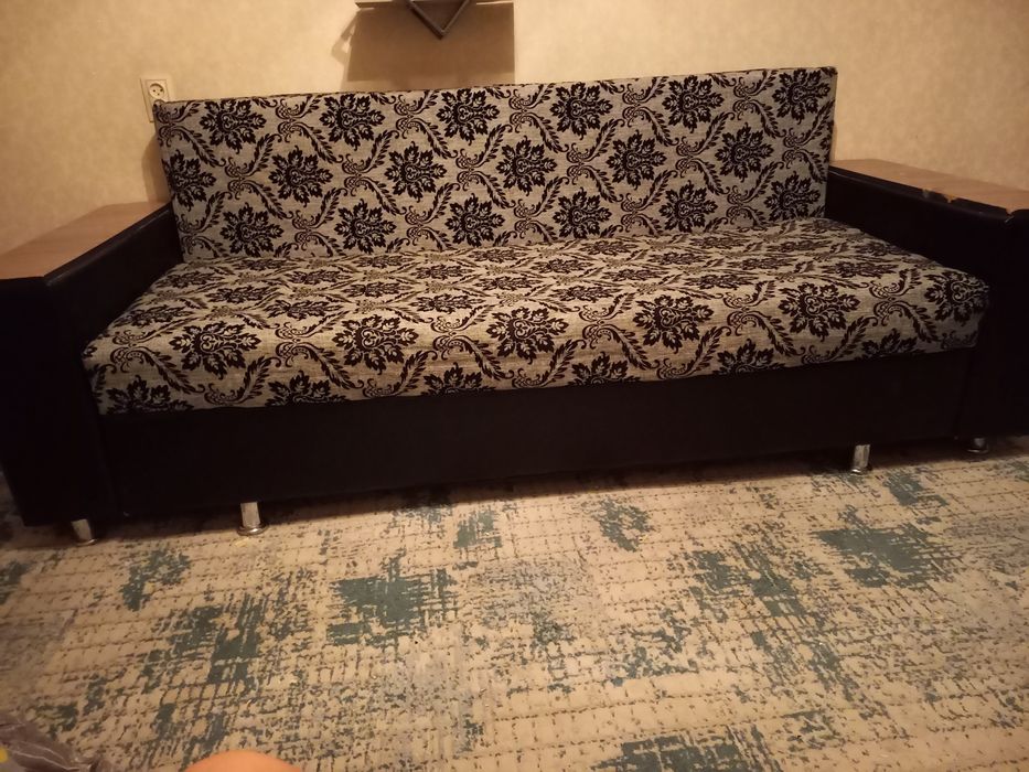 Продаётся диван. Б/у, самовывоз,  район АДК