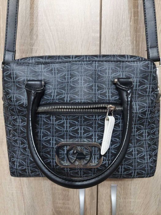 Средно голяма чанта в добро състояние, цена 10лв