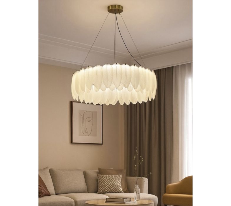 Продам люстру новая запечатанная