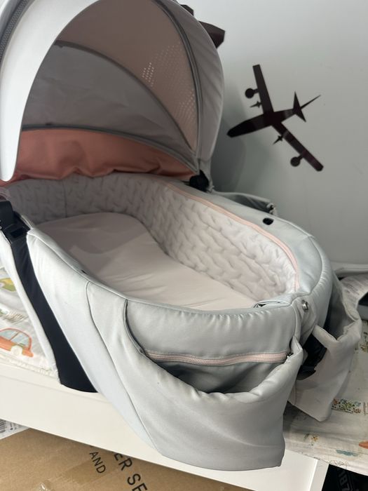 Бебшки кош за новородено Stokke