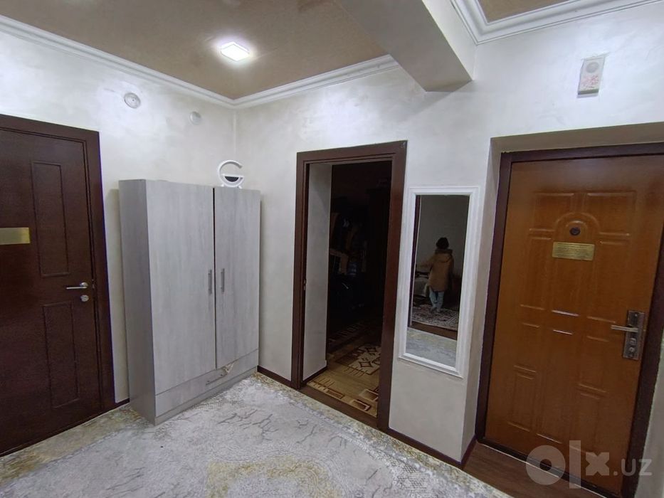 Продаётся 3 комтаня квартира