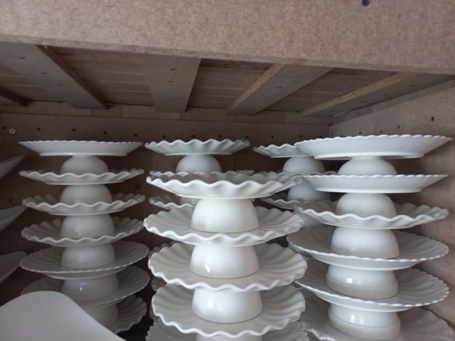 Продам посуду в отличном состоянии