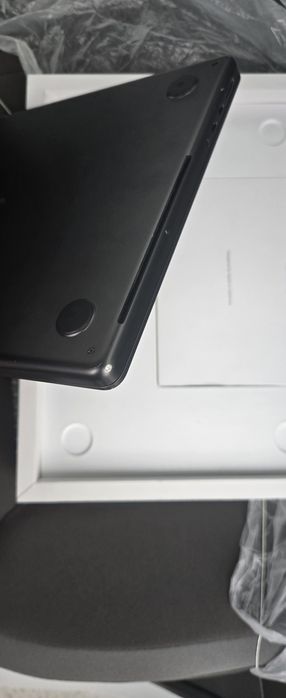 Macbook pro 14 inch. M3 pro. 18/512