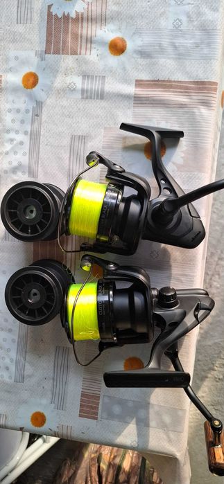Mulinete de vinzare 2buc Shimano si 2buc Okuma