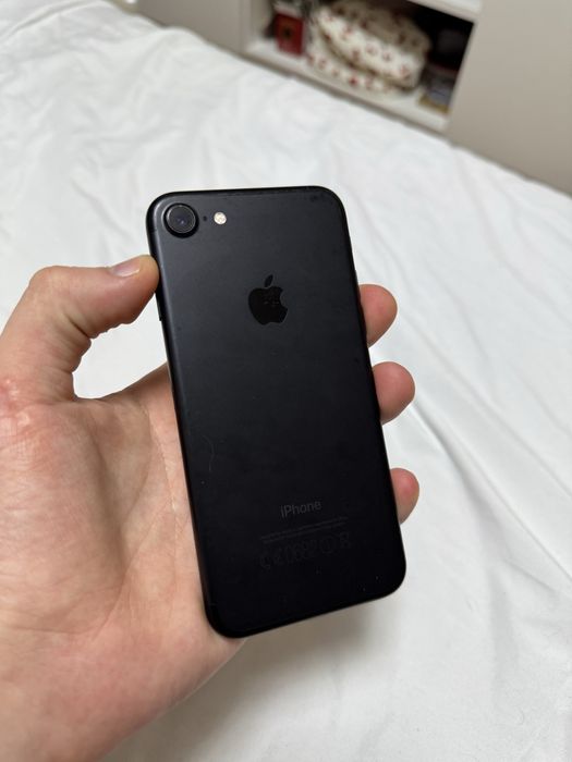 Продам айфон 7,с новым акб в комлекте