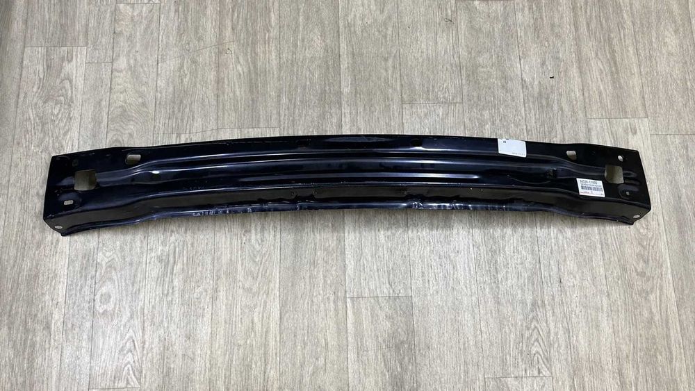 Усилитель переднего бампера Toyota Camry 70 Камри 70