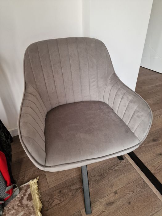 Fotoliu rotativ ONSEVIG catifea gri/negru Jysk