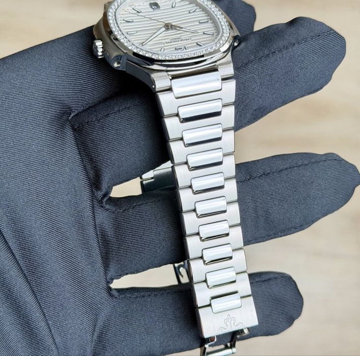 Patek Philippe — стиль Nautilus