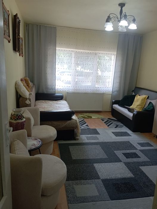 Închiriez apartament o camera