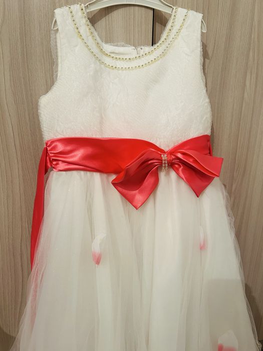 детский бальный платье