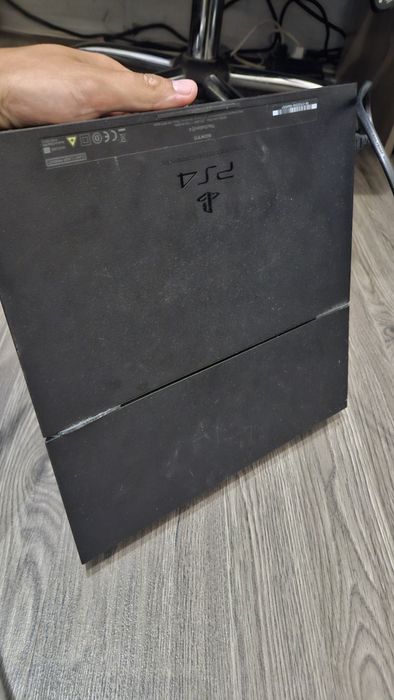 Playstation 4 с два джойстика