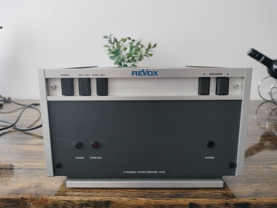 Amplificator final Revox A722