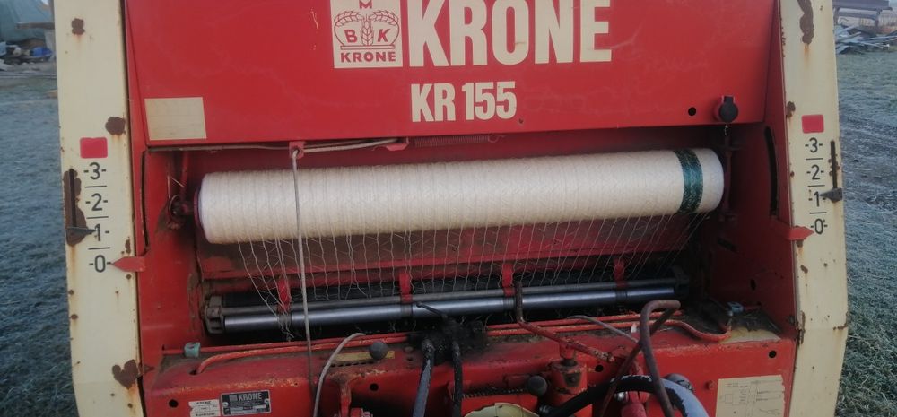 Vând presa de balotat krone