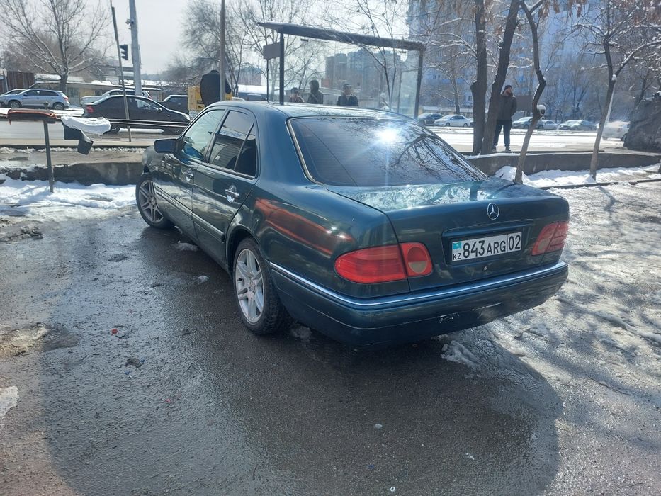 Машина хорошая  без вложений