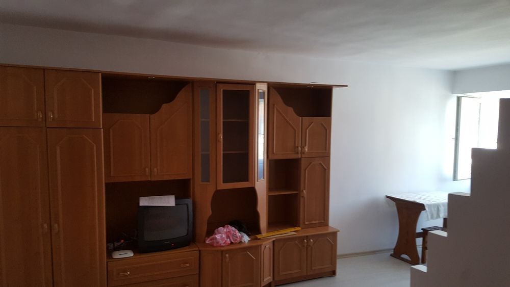 Garsonieră de închiriat