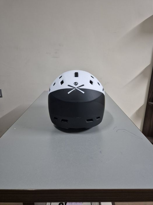 Каска за ски HEAD с очила . Отлично състояние,