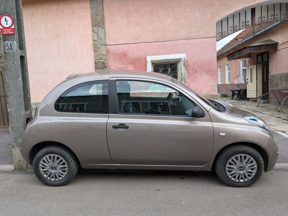 Nissan Micra K12 B
