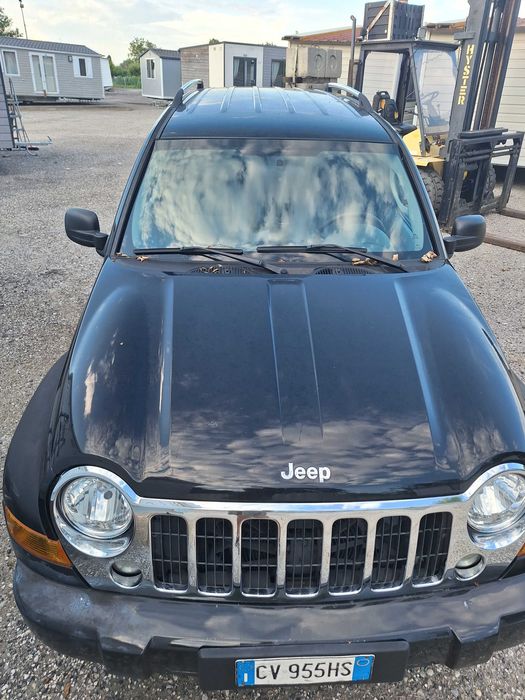 JEEP Cherokee 2005 — imagine 3