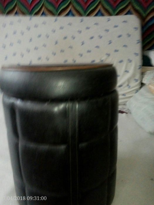 Butuci(scaune) tapițate,2 bucăți,culoare negru,imitatiede piele