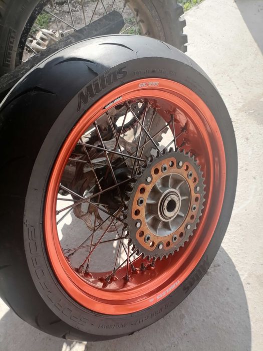 Vând roti super moto de ktm 690smc