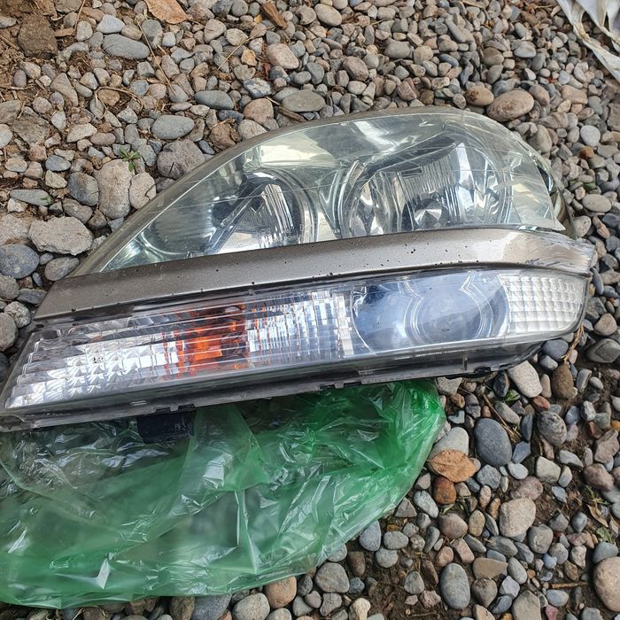 Фара от РХ 1998 не линзовая