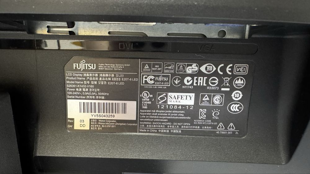 Монитор Fujitsu E20T-6 LED