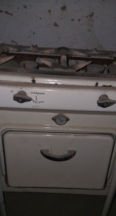 Газ плита сотилади 100 000 сом