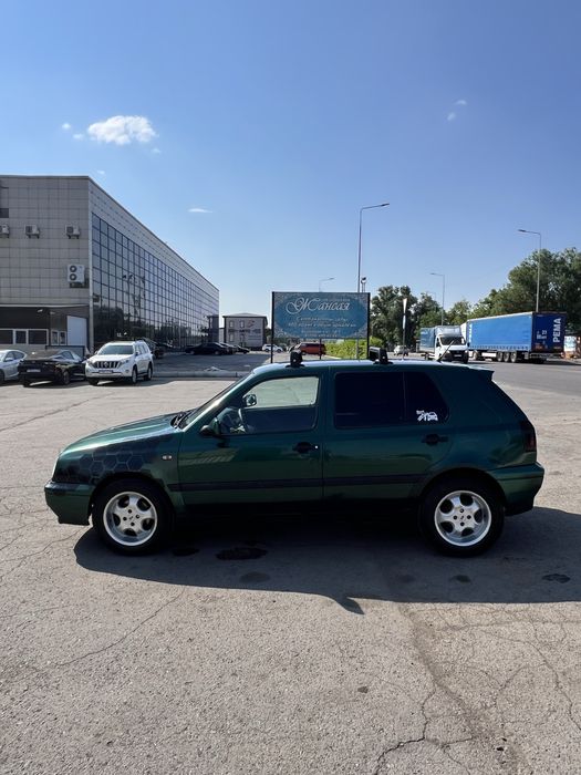 Продам Golf 3 1.8