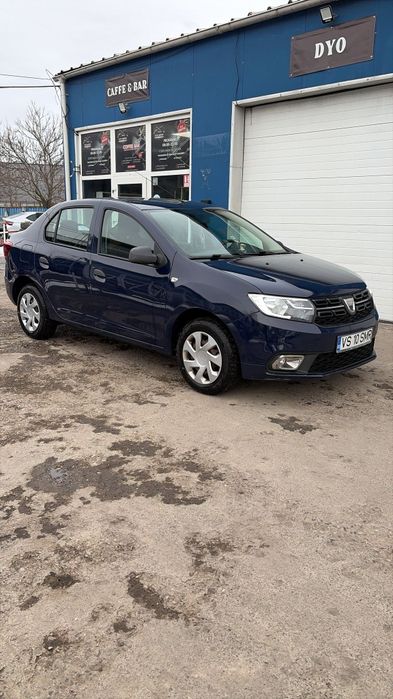 Vând Dacia Logan