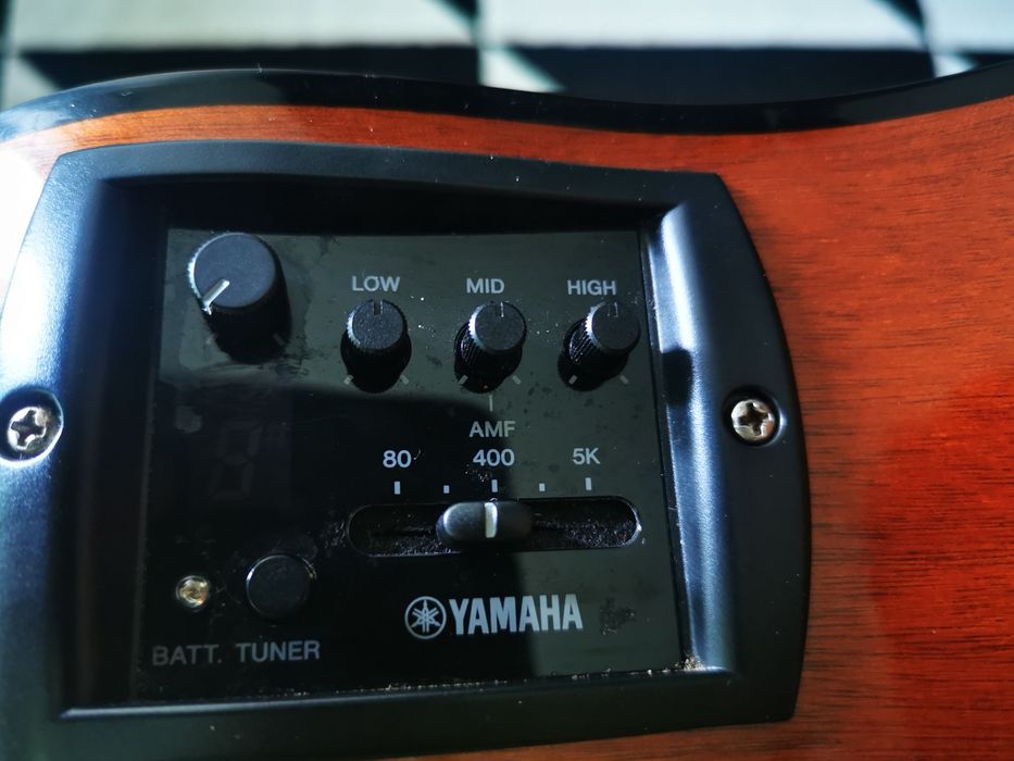 Акустична китара с наелонови струни и електроника - Yamaha NTX1