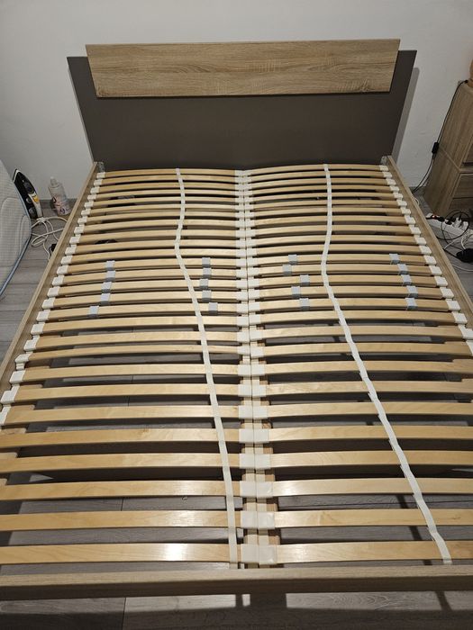 Pat 160x200 cu saltea