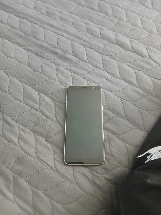 Samsung Galaxy J6 (много запазен)