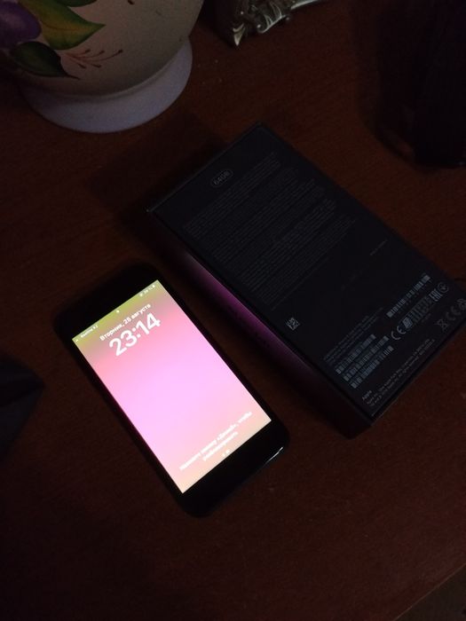 Продам Iphone 8 64gb