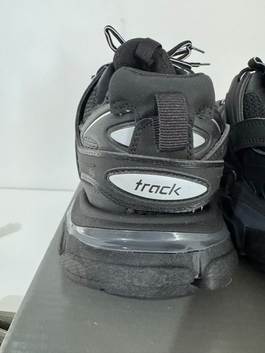Baleciaga Track black