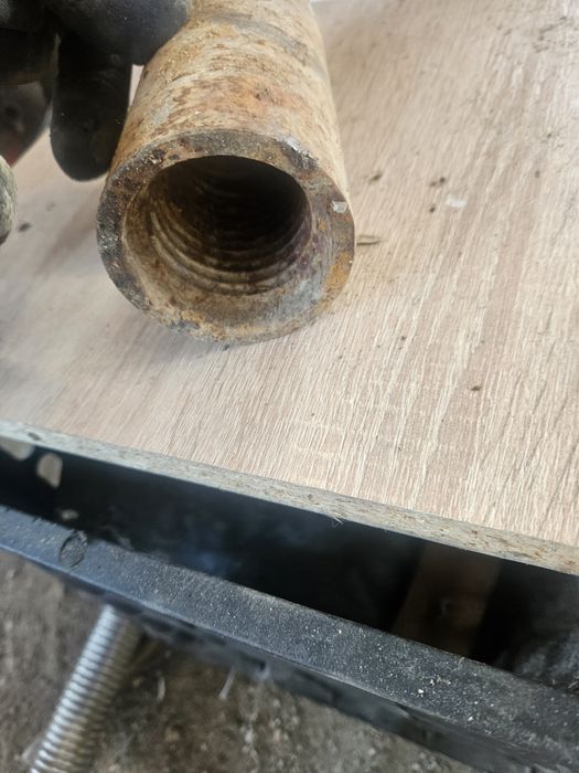 Переходник на штангу для бурения