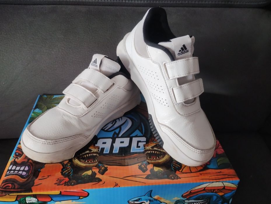 Лот маратонки (APG, Adidas, Sprandi), р-р 32